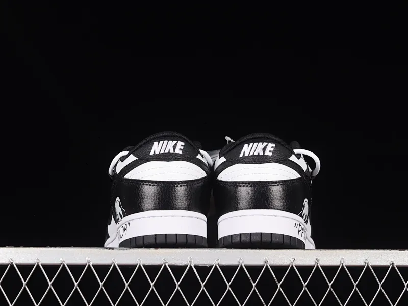 All Categories Nk SB Dunk Series Nk SB Dunk Low Low-top sneakers Nk Dunk Low "Black" Panda style Customized version of deconstructed shoelace graffiti low-top sneakers DD1391-100